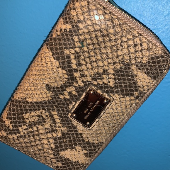 Michael kors snakeskin wristlet wallet - Picture 7 of 11